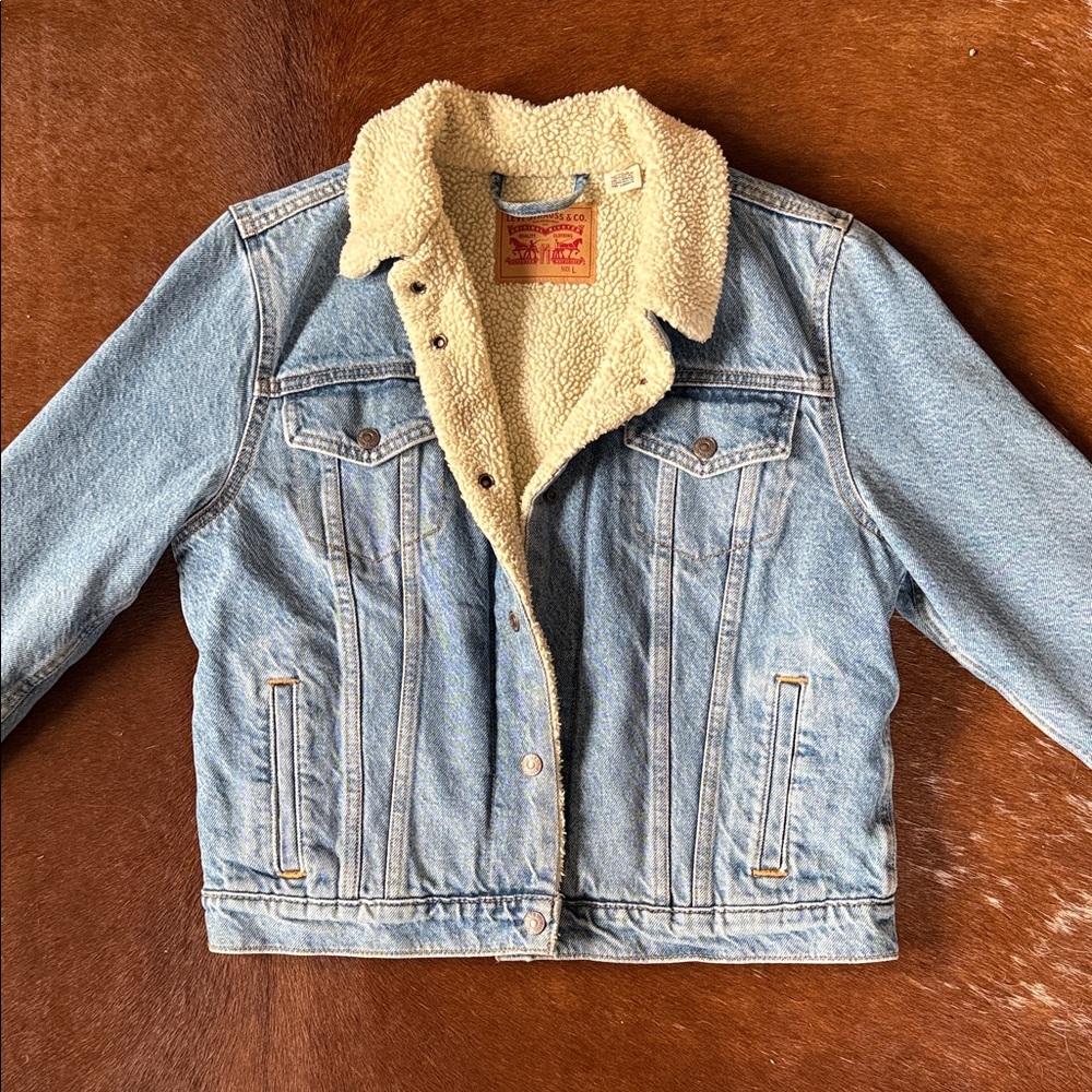 Vintage Levi’s Sherpa Lined Denim Jacket